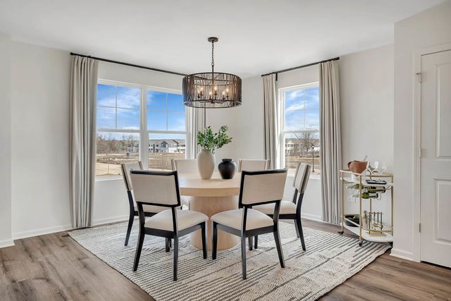 441 lakeshore Court, St. Charles, IL 60174
