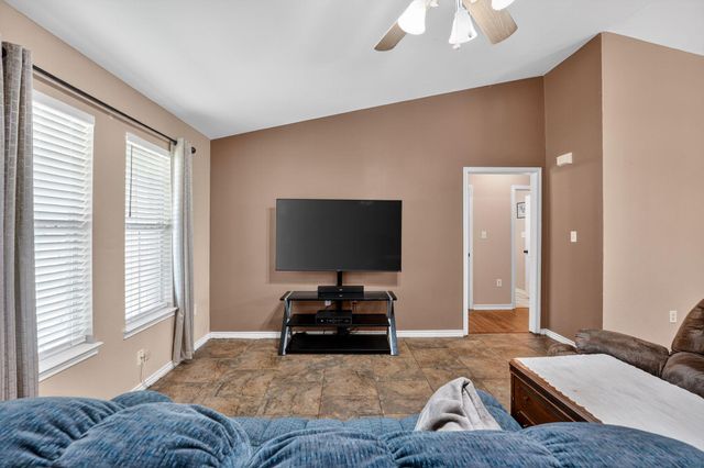 629 Birch LN, Cottonwood Shores, TX 78657