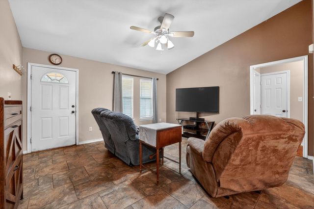 629 Birch LN, Cottonwood Shores, TX 78657
