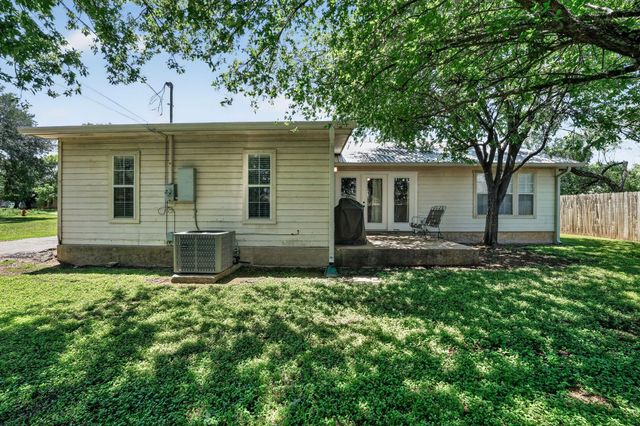 629 Birch LN, Cottonwood Shores, TX 78657