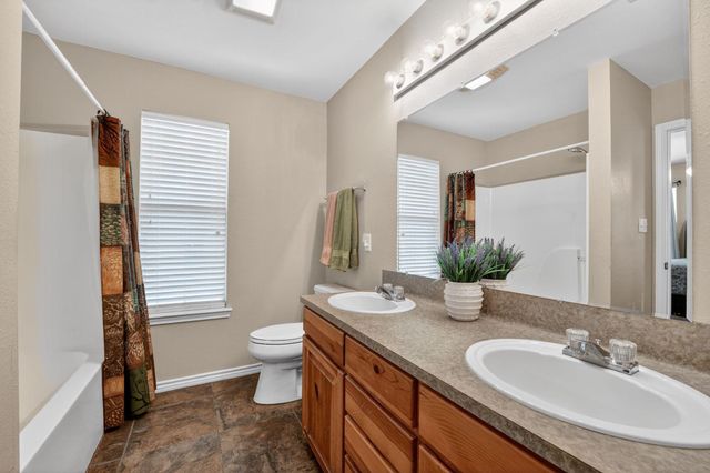 629 Birch LN, Cottonwood Shores, TX 78657