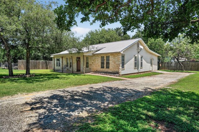 629 Birch LN, Cottonwood Shores, TX 78657