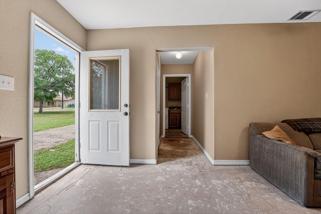 629 Birch LN, Cottonwood Shores, TX 78657