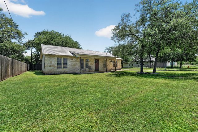 629 Birch LN, Cottonwood Shores, TX 78657