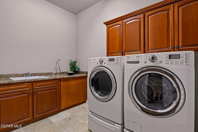 5512 WOODFIELD Drive, El Paso, TX 79932