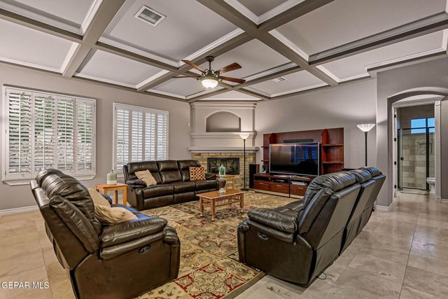 5512 WOODFIELD Drive, El Paso, TX 79932