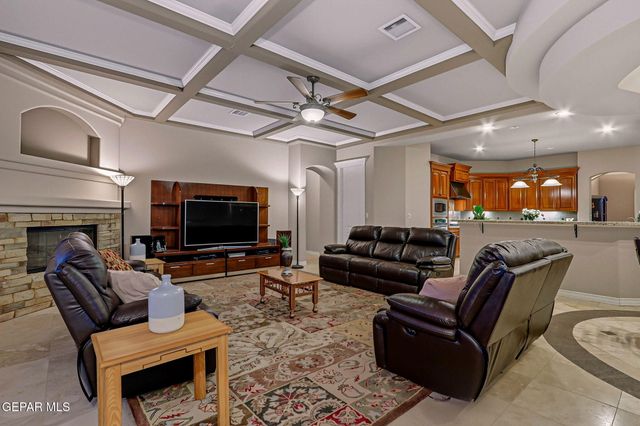 5512 WOODFIELD Drive, El Paso, TX 79932