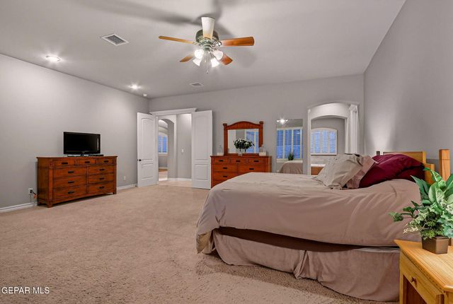 5512 WOODFIELD Drive, El Paso, TX 79932