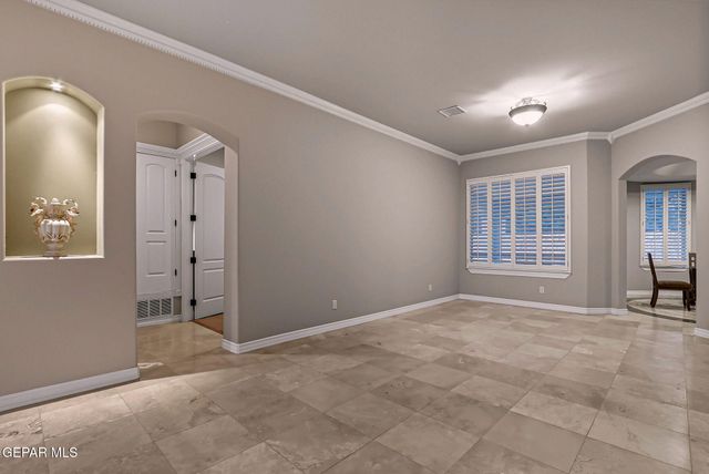 5512 WOODFIELD Drive, El Paso, TX 79932