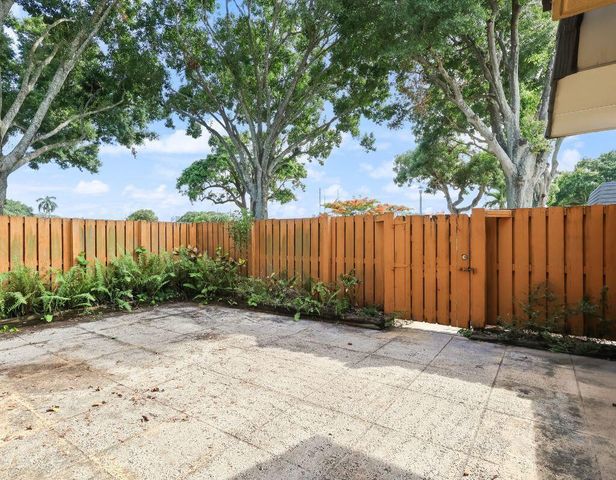 2229 22nd Way, West Palm Beach, FL 33407