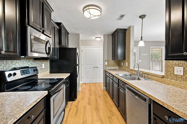 729 Willow Shoals Drive SW, Madison, AL 35756