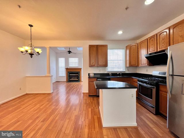 13107 DIAMOND HILL DR, Germantown, MD 20874