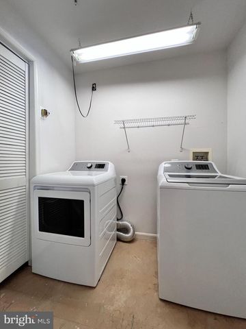 13107 DIAMOND HILL DR, Germantown, MD 20874