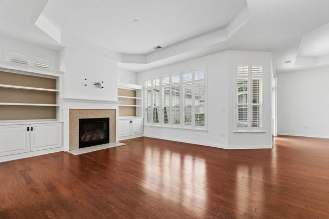 613 Handel Lane, Woodstock, IL 60098
