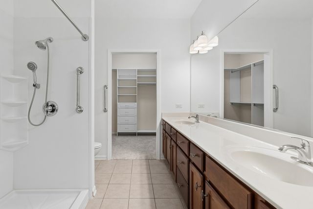 613 Handel Lane, Woodstock, IL 60098