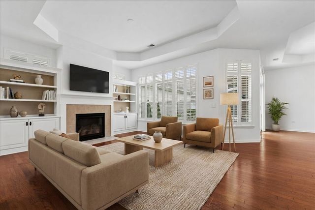 613 Handel Lane, Woodstock, IL 60098
