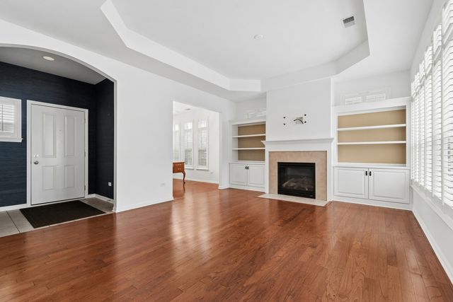 613 Handel Lane, Woodstock, IL 60098