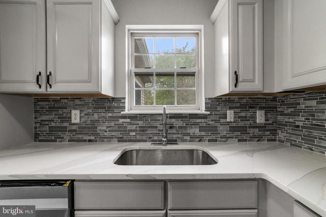 33 TRILBY, Westville, NJ 08093