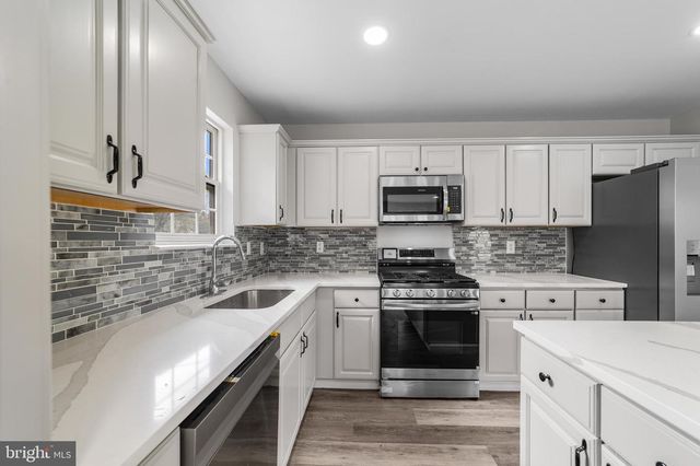 33 TRILBY, Westville, NJ 08093