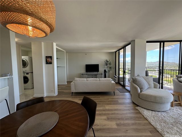 322 Aoloa Street 1711, Kailua, HI 96734