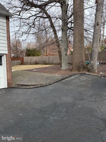 219 FARWOOD RD, Wynnewood, PA 19096