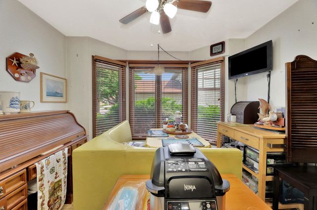 641 N Woodlawn #12, Wichita, KS 67208