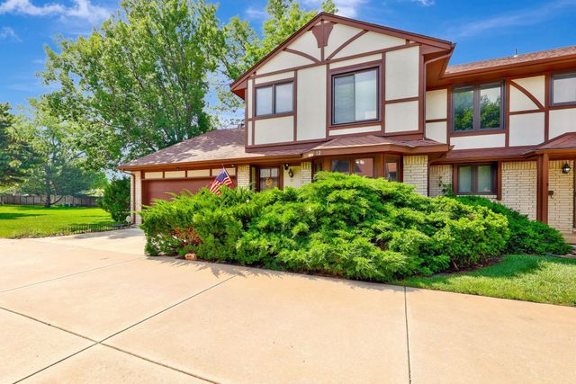 641 N Woodlawn #12, Wichita, KS 67208