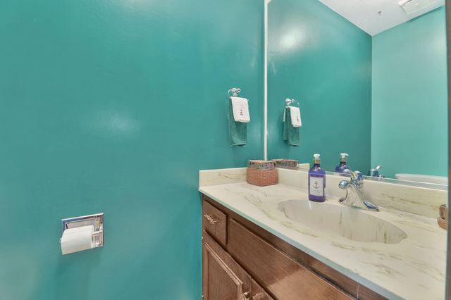 641 N Woodlawn #12, Wichita, KS 67208