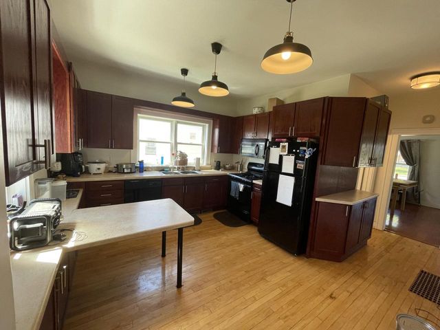 7605 22nd AVENUE, Kenosha, WI 53143