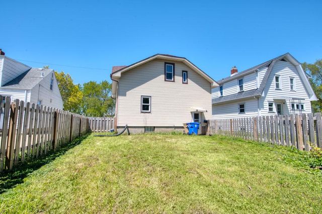 7605 22nd AVENUE, Kenosha, WI 53143