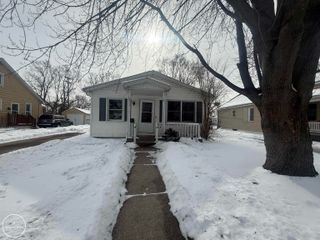 1026 Bancroft Street, Port Huron, MI 48060