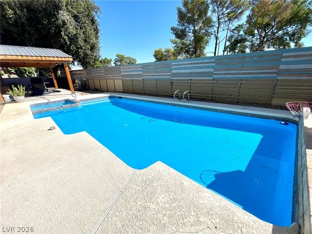 2246 Windsor Drive, Henderson, NV 89014