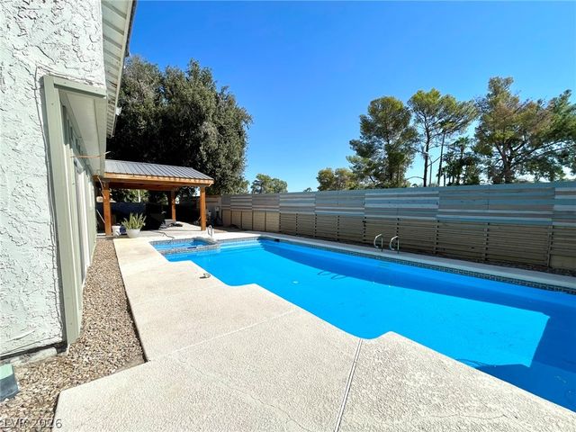 2246 Windsor Drive, Henderson, NV 89014