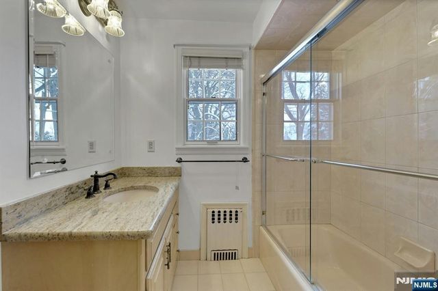 314 Knickerbocker Road, Tenafly, NJ 07670