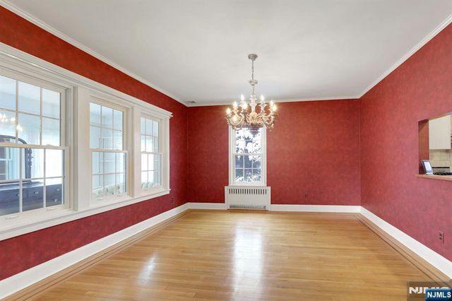 314 Knickerbocker Road, Tenafly, NJ 07670