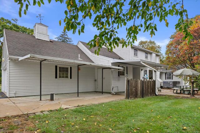 9370 S 46th STREET, Franklin, WI 53132