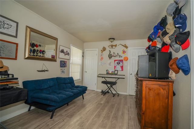2026 S Hampton Road, Glenn Heights, TX 75154