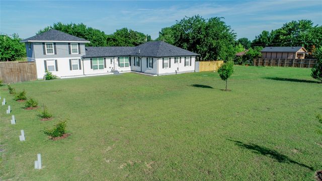 2026 S Hampton Road, Glenn Heights, TX 75154