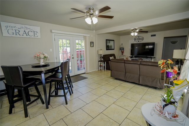 2026 S Hampton Road, Glenn Heights, TX 75154
