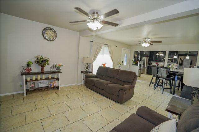 2026 S Hampton Road, Glenn Heights, TX 75154