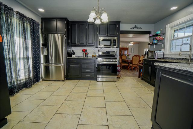2026 S Hampton Road, Glenn Heights, TX 75154