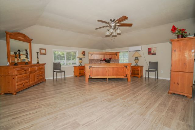 2026 S Hampton Road, Glenn Heights, TX 75154