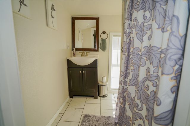 2026 S Hampton Road, Glenn Heights, TX 75154