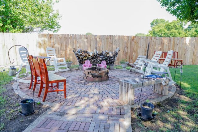 2026 S Hampton Road, Glenn Heights, TX 75154
