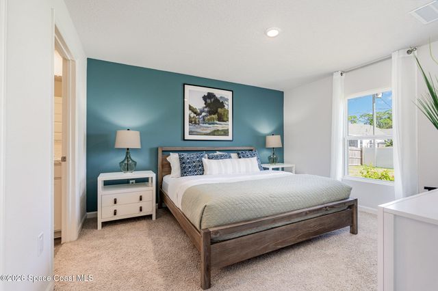 260 Halloran Street SE, Palm Bay, FL 32909