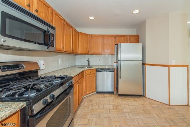 206 Potomac Dr, Bernards Twp., NJ 07920