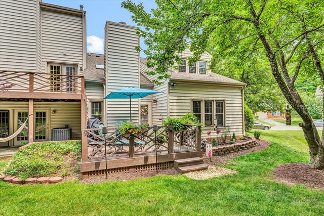 4717 Wembley PL, Roanoke, VA 24018
