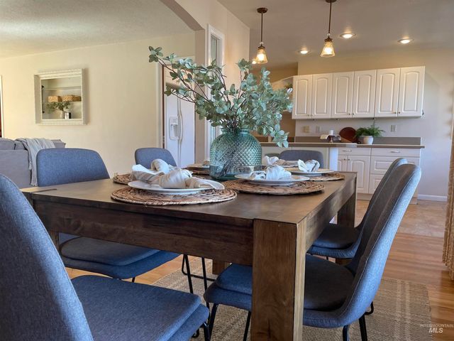 6414 W Randolph Dr, Boise, ID 83709