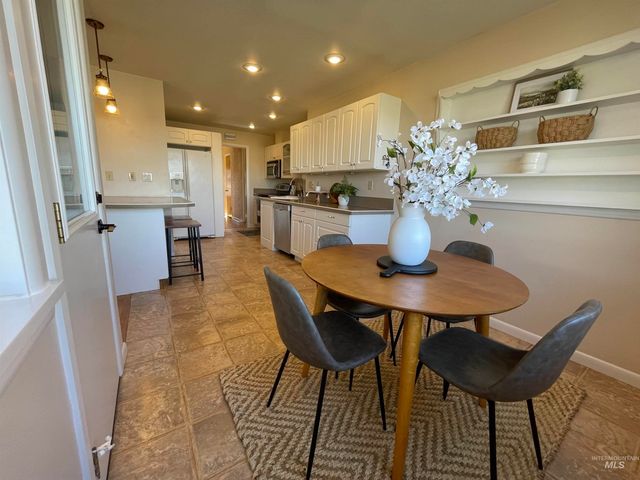 6414 W Randolph Dr, Boise, ID 83709