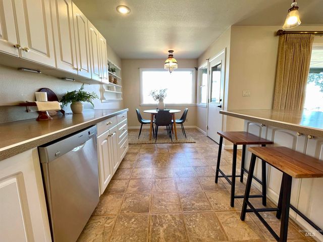 6414 W Randolph Dr, Boise, ID 83709